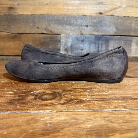 Womens Donald J Pliner Made in Italy Leather Suede Brown Pointed Flat Shoe 10 - Picture 6 of 9